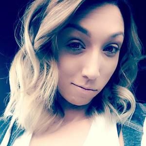 Meet your Posher, Emiline